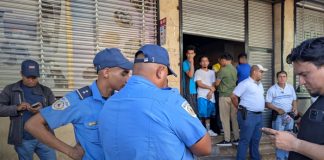 Foto: Colapso de segundo piso en Textiles Khatib genera alarma en el Mercado Oriental/TN8