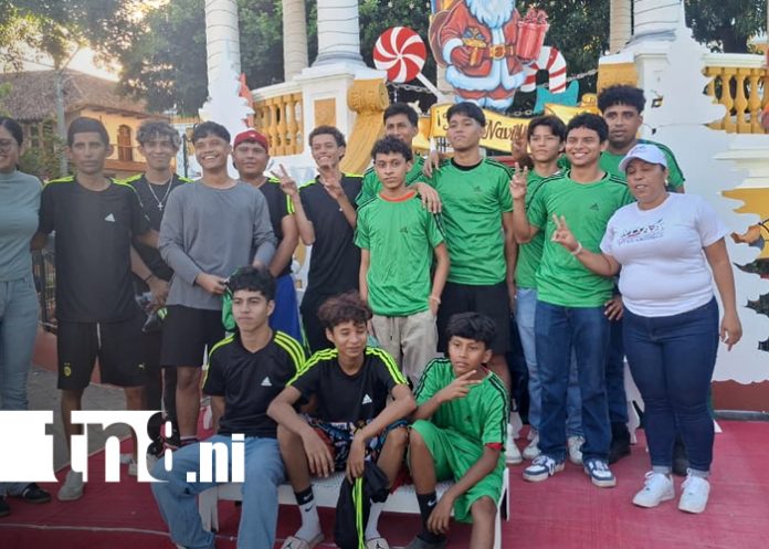 Foto: Deportistas de Granada estrenan uniformes y fortalecen su talento/TN8 Foto: Deportistas de Granada estrenan uniformes y fortalecen su talento/TN8