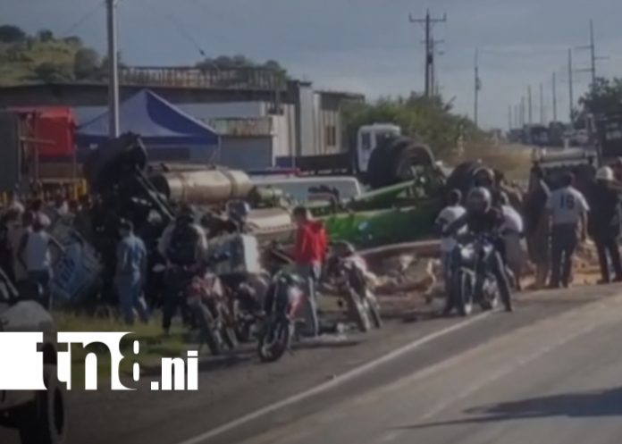 Foto: Accidente en Panamericana Norte deja dos personas graves/TN8
