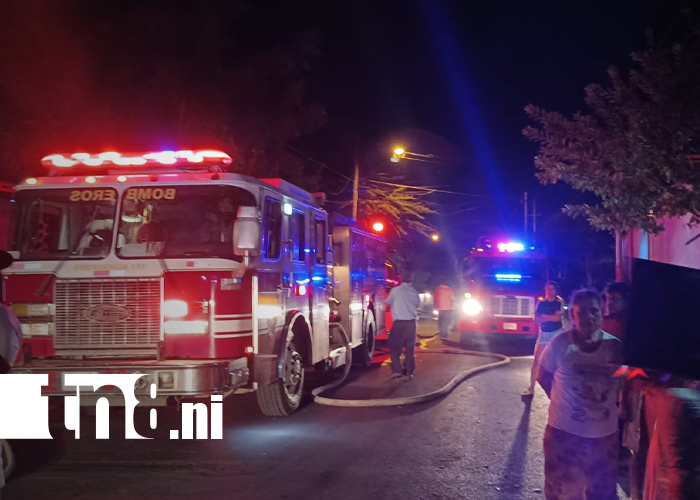 Foto: Incendio arrasa vivienda en Managua y deja animales fallecidos/TN8