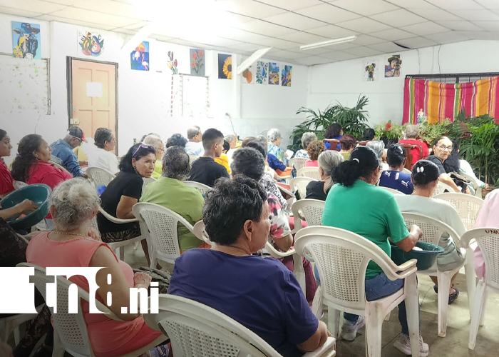 Foto: Adultos mayores celebran La Gritería /cortesía
