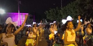 Foto: Carnaval de bandas rítmicas y comparsa en Nandaime recibiendo el mes de diciembre/TN8