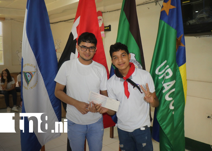 Foto: Entregan 290 becas universitarias a estudiantes de URACCAN Las Minas/TN8