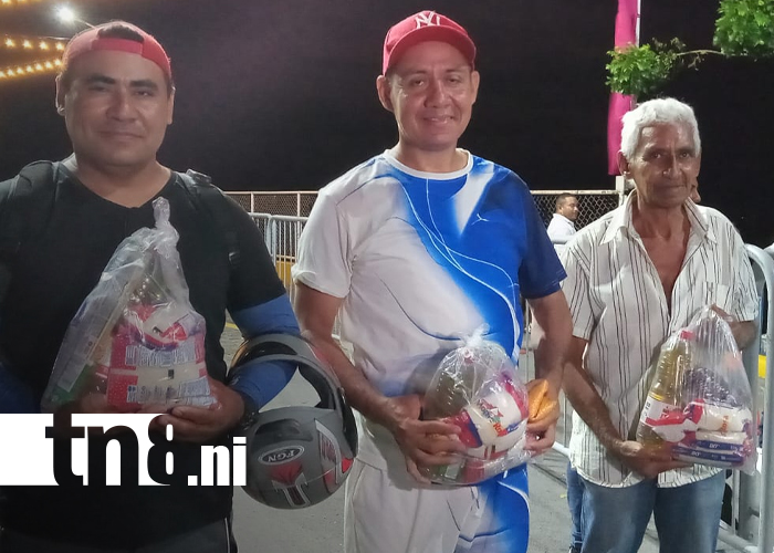 Foto: la Purísima acuática reparte alegría y ayote en miel/TN8