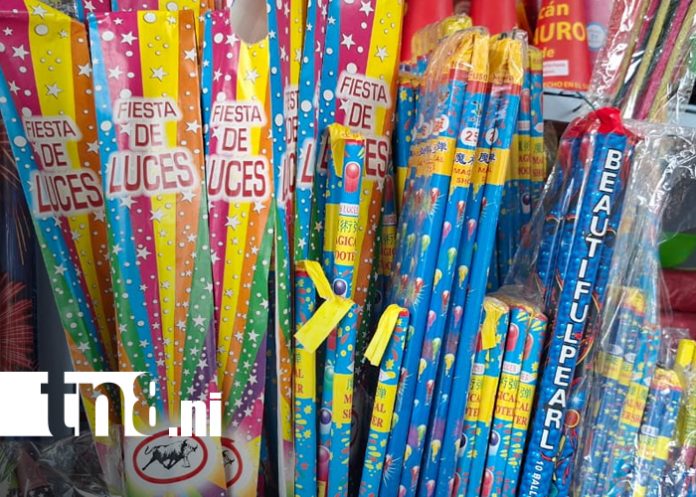 Foto: Comerciantes de pólvora con buenas expectativas para Nochebuena en Granada/TN8