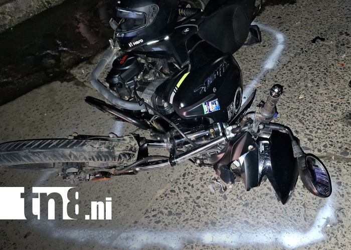 Foto: Motociclista impacta taxi en Bluefields y queda herido/TN8