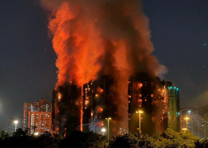 Foto: Incendio mortal en Hong Kong deja devastación sin precedentes / Cortesía