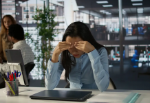 La generación Z lidera las cifras de agotamiento laboral Foto: La generación Z, la más afectada en el ámbito laboral/Cortesía