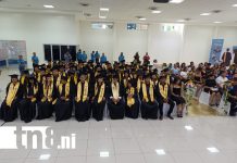 Foto: 449 técnicos se gradúan en el Manuel Olivaresa /TN8