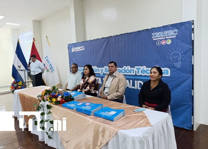 Foto: 449 técnicos se gradúan en el Manuel Olivares /TN8