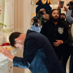 Lionel Messi aparece en ritual hindú y se vuelve viral Foto:El video del futbolista Lionel Messi participando en un ritual hindú se volvió viral/Cortesía