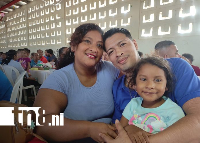 Foto:Privados de libertad de Granada cierran el año con visita especial/TN8.