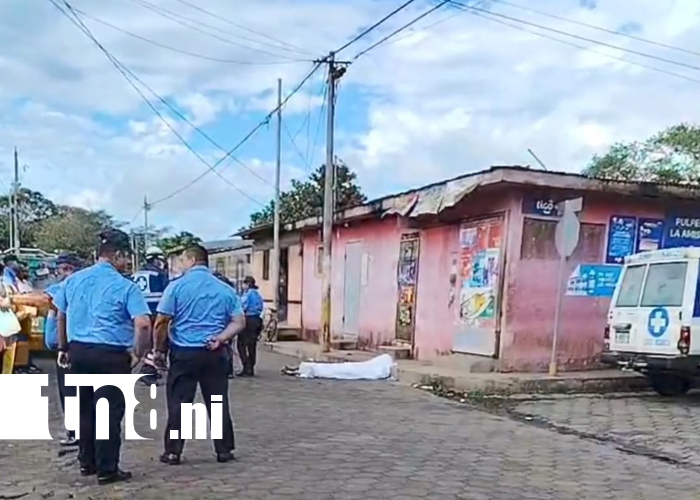 Foto: Hombre muere en plena vía pública en Dolores, Carazo /TN8