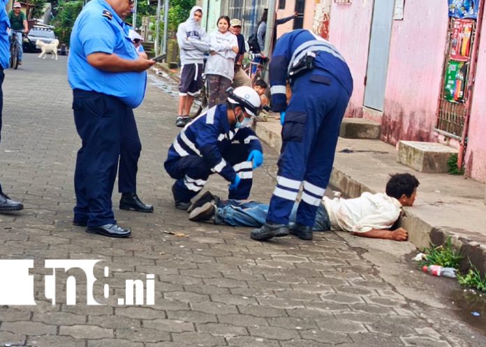Foto: Hombre muere en plena vía pública en Dolores, Carazo /TN8