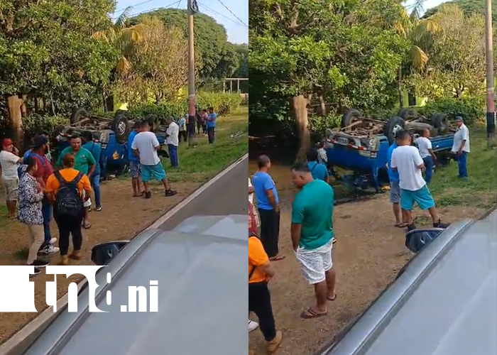 Foto: Choque en la carretera de El Crucero deja un camioncito volcado /TN8
