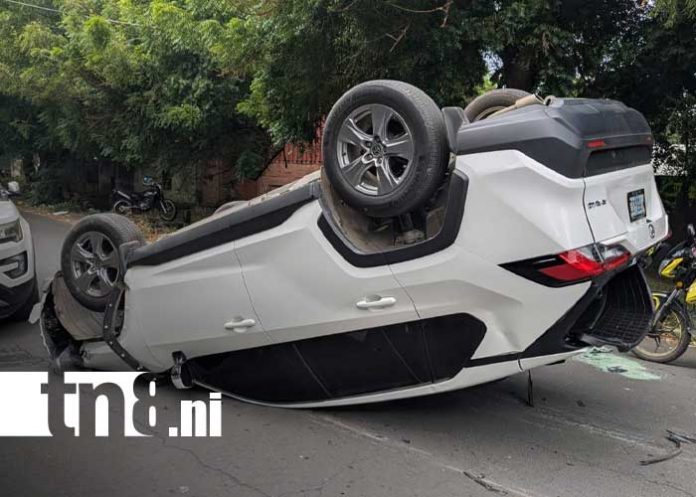 Foto: Aparatoso accidente en Managua / TN8 Foto: Aparatoso accidente en Managua / TN8
