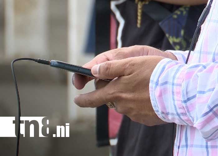 Foto: Peligros de la inteligencia artificial en redes sociales / TN8