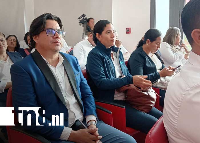 Foto: Liderazgo con delegados educativos de Nicaragua / TN8