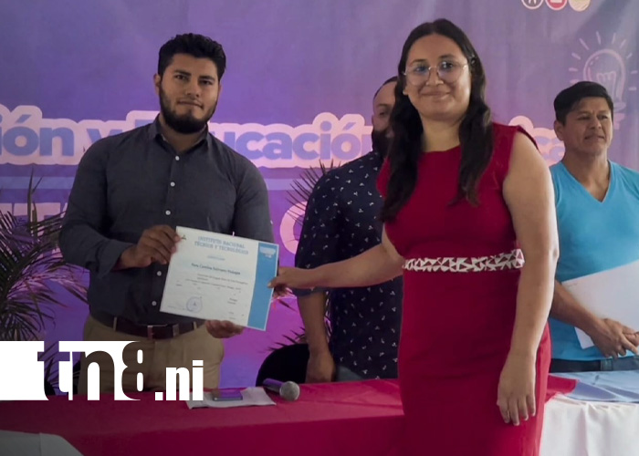 Foto: Reconocimiento a funcionarios públicos en Carazo / TN8