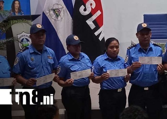 Foto: Bono de bachiller para servidores públicos del MINT Nicaragua / TN8