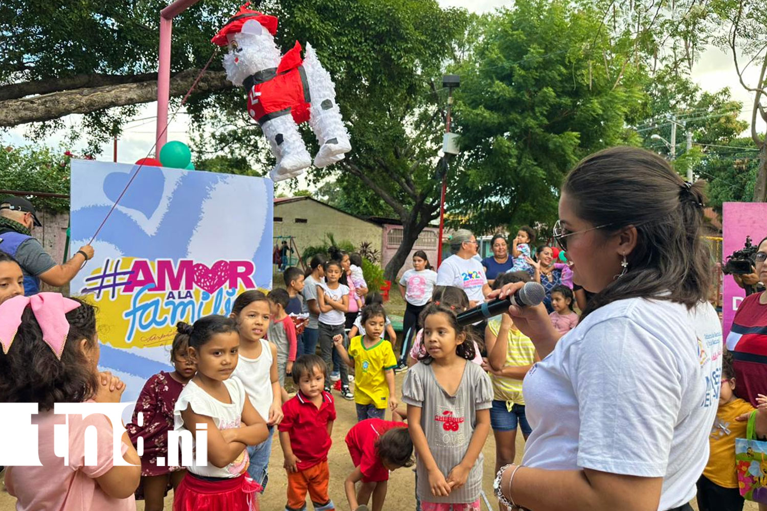Foto: Ministerio de la Familia lleva fiesta al reparto Colombia/ TN8