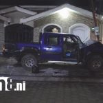 Conductor ebrio impacta camioneta contra vivienda en Estelí Foto: Jóvenes ebrios provocan choque contra casa en Estelí /TN8
