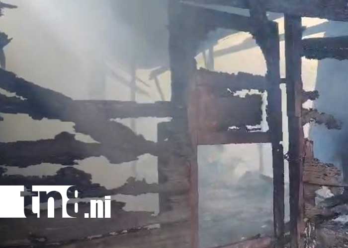 Foto: Fuerte incendio en una vivienda de Estelí / TN8