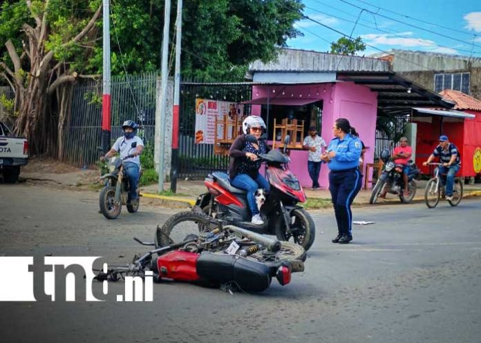 Foto: Accidente con motorizados en Rivas / TN8