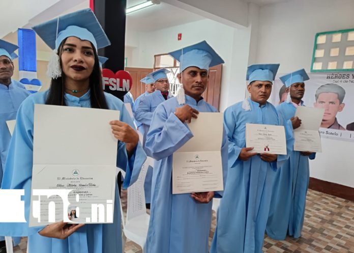 Foto: Privados de libertad se gradúan como bachilleres en Bluefields /TN8