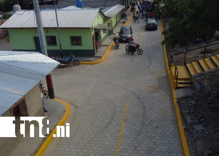 Foto: Ocotal transforma barrio Laura Sofía Olivas con calles adoquinadas /TN8