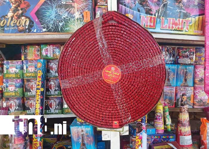 Foto: Venta de pólvora en Nochebuena, desde Managua / TN8
