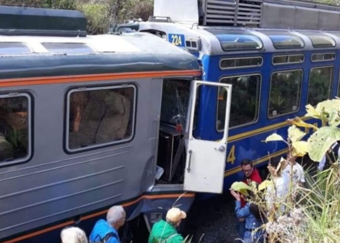 Foto: Un muerto y varios heridos tras accidente ferroviario en Perú / Cortesía