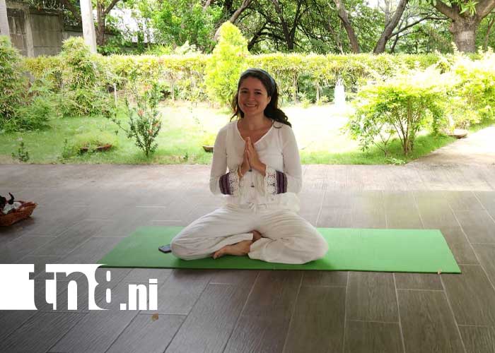 Foto: Práctica del yoga desde Managua / TN8