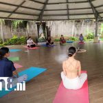 El yoga, una práctica milenaria que podés aprender desde la UNAN-Managua Foto: Práctica del yoga desde Managua / TN8