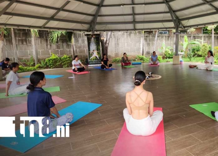 Foto: Práctica del yoga desde Managua / TN8 Foto: Práctica del yoga desde Managua / TN8