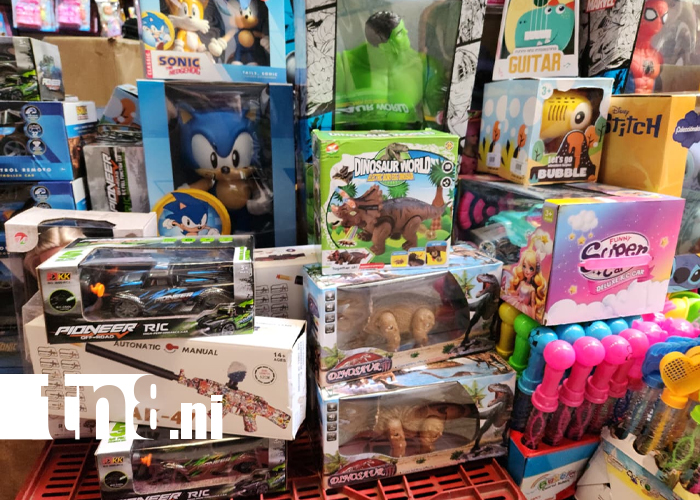 Foto: Mercado Oriental se llena de alegría y juguetes /TN8