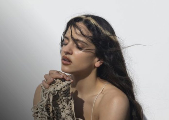 Foto:Rosalía lleva su voz a un poema por Palestina y Sudán/Cortesía