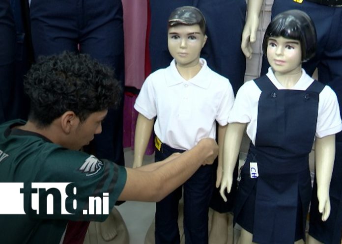 Foto: Ofertas escolares dinamizan el Mercado Roberto Huembes/TN8