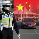 Foto: China pone robots policías a dirigir el tránsito en sus ciudades/TN8