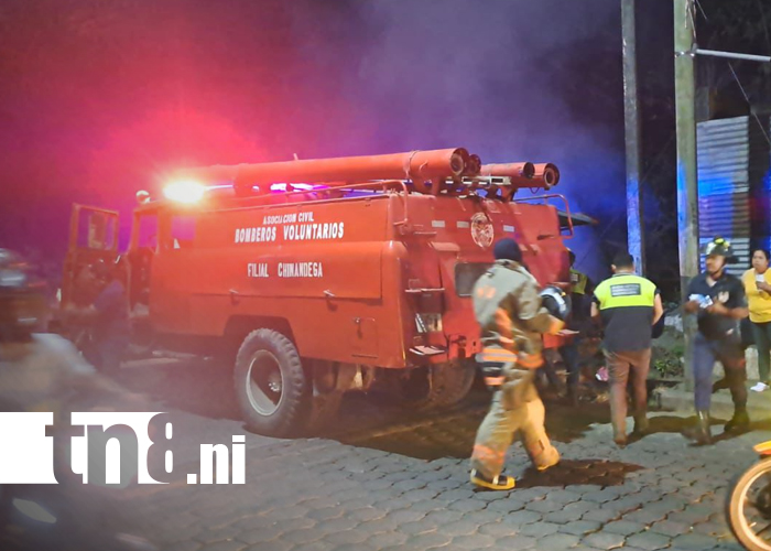 Foto: Incendio alarma a vecinos del puente San José en Chinandega/TN8