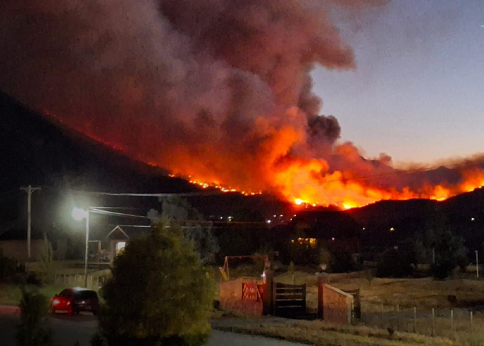 Foto:Evacuaciones preventivas por avance del fuego en la Patagonia/Cortesía