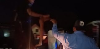 Foto: Conductor ebrio quiso huir y terminó volcando frente a una patrulla de tránsito en Bluefields/TN8