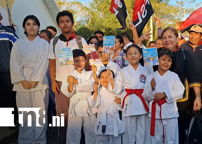 Foto: Familias de San Marcos, inauguran IV etapa del polideportivo Miguel Ángel Ortez/TN8
