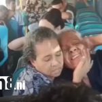 Choque entre buses de la misma ruta desata pánico entre pasajeros