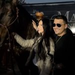Foto: Ángela Aguilar sorprende a Nodal con obsequio charro/Cortesía