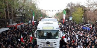 Foto: Irán realiza emotivas ceremonias fúnebres /cortesía