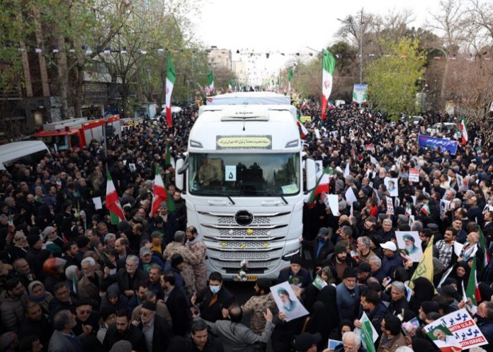 Foto: Irán realiza emotivas ceremonias fúnebres /cortesía
