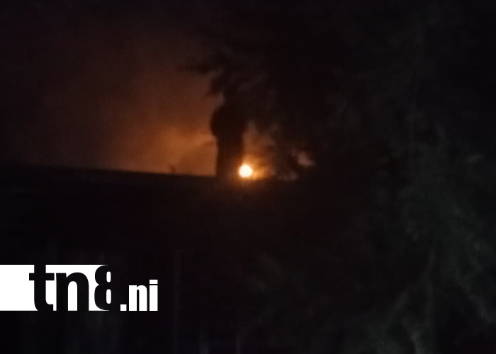 Foto: Incendio en Villa Dignidad tras robo previo en vivienda/TN8