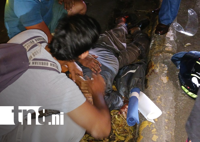 Foto: Imprudencia y colisión dejan dos personas gravemente lesionadas en Managua/TN8