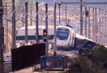 Aumenta a 39 muertos y 73 heridos en el accidente de tren que conmociona a España Foto: Accidente de tren en Córdoba deja 39 víctimas mortales/TN8